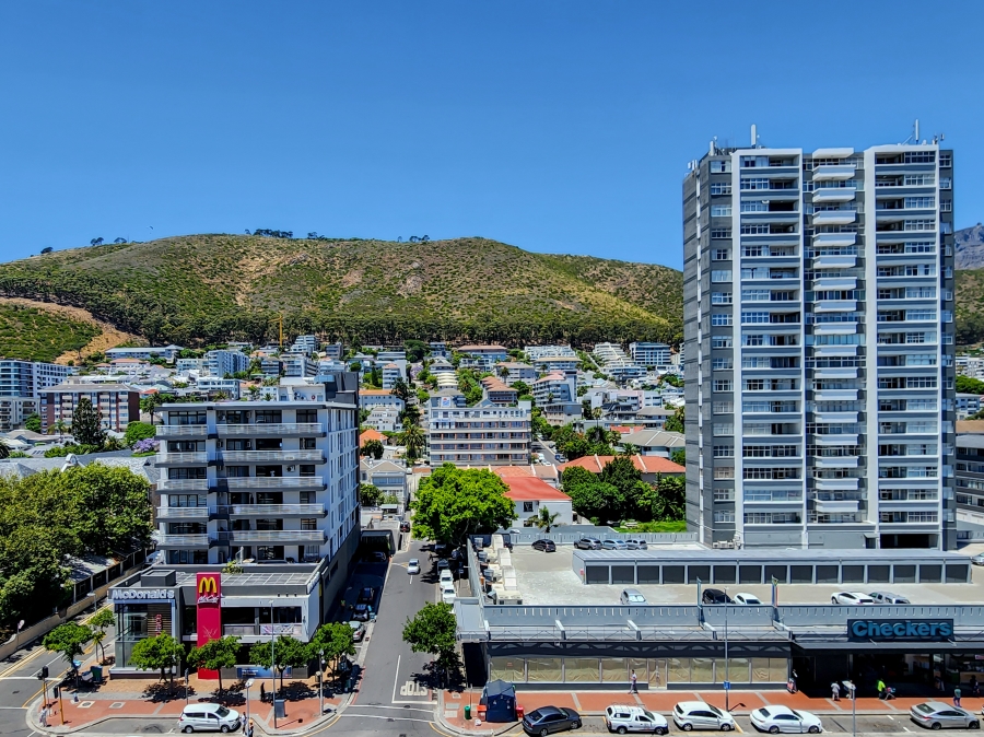 4 Bedroom Property for Sale in Sea Point Western Cape